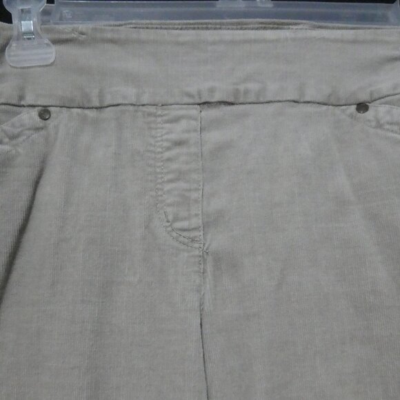 REITMANS | size 13 | Comfort Fit | Khaki Corduroy / Cords Pants - Picture 4 of 16